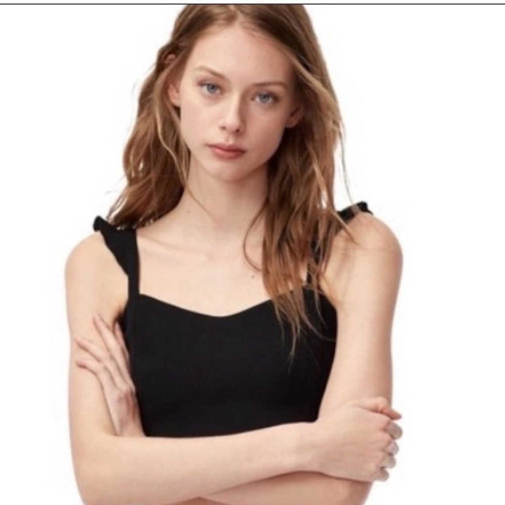 Aritzia Sunday Best Lucinda Black Crop Feminine Top Size M